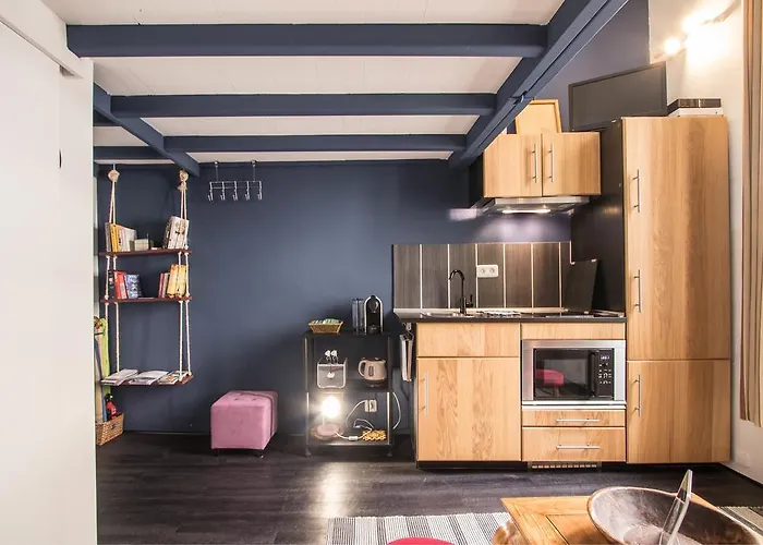 Mezzanine Bleu Rocabruna